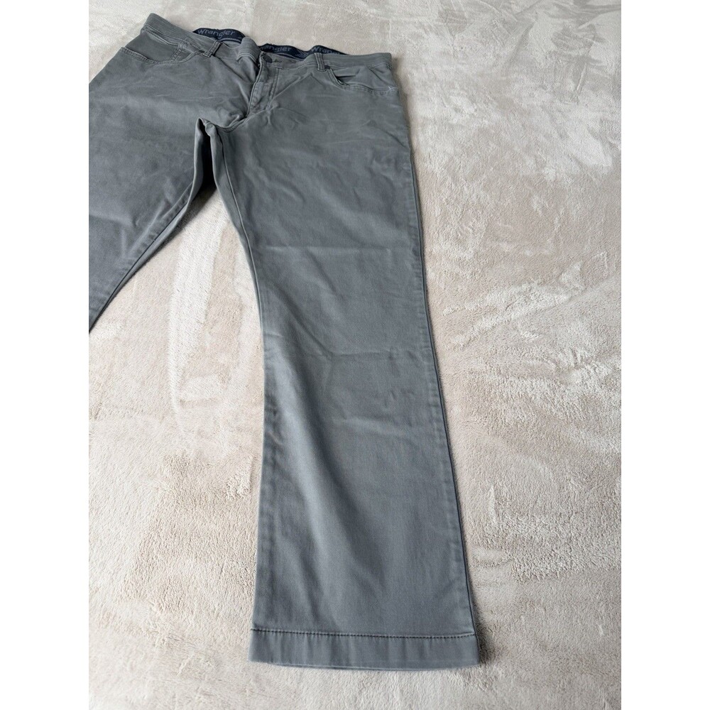 Wrangler Gray Stretch Work Pants Men’s — Slim Fit / Lightweight —size 38x29 - Picture 4 of 10